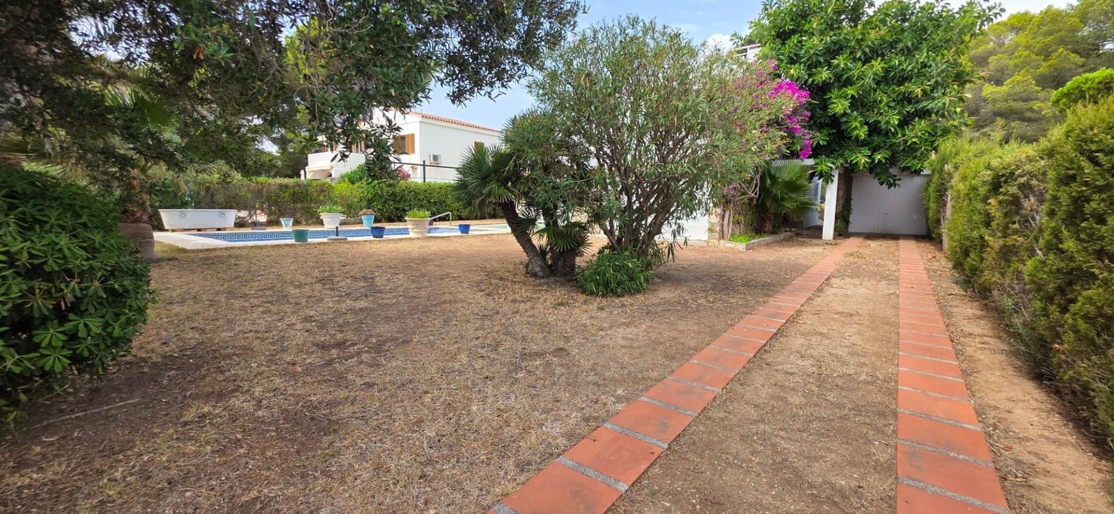 5 soverom Villa til salgs i Calafat med svømmebasseng garasje - € 490 000 (Ref: 9334918)
