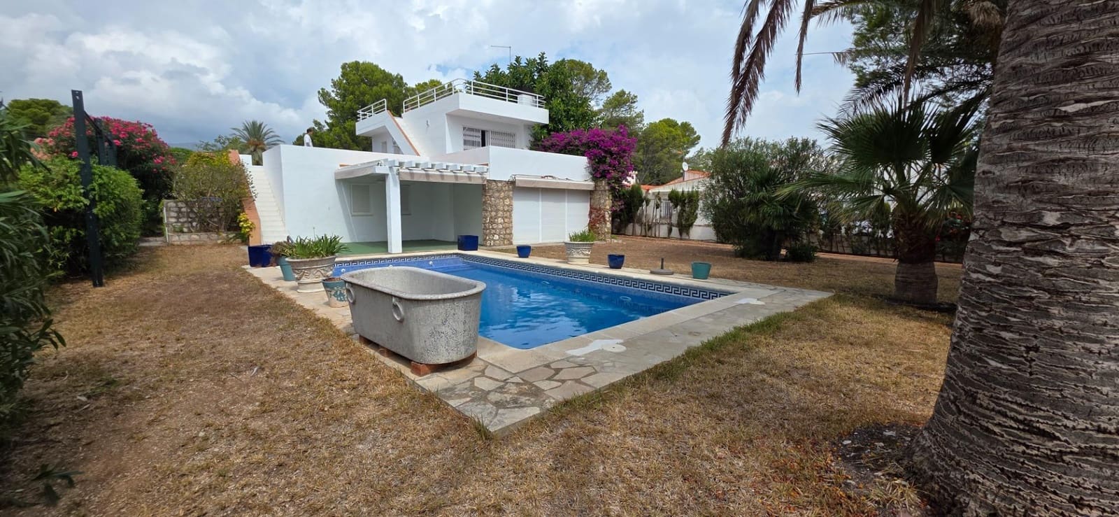 5 soverom Villa til salgs i Calafat med svømmebasseng garasje - € 490 000 (Ref: 9334918)