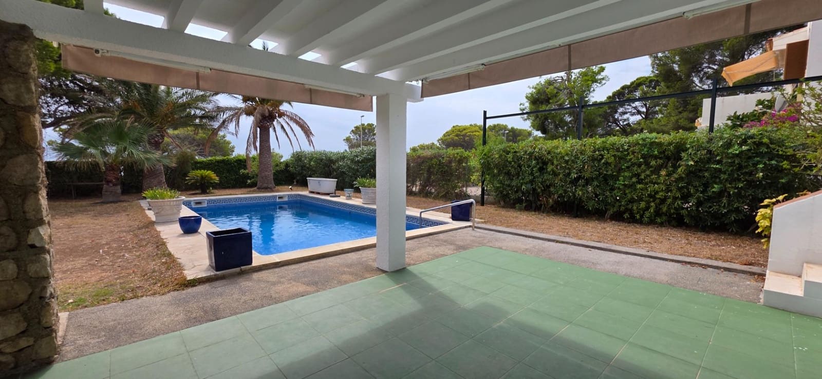 5 soverom Villa til salgs i Calafat med svømmebasseng garasje - € 490 000 (Ref: 9334918)