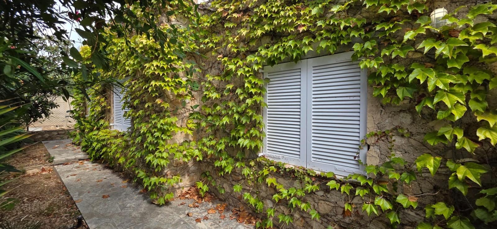 5 soverom Villa til salgs i Calafat med svømmebasseng garasje - € 490 000 (Ref: 9334918)