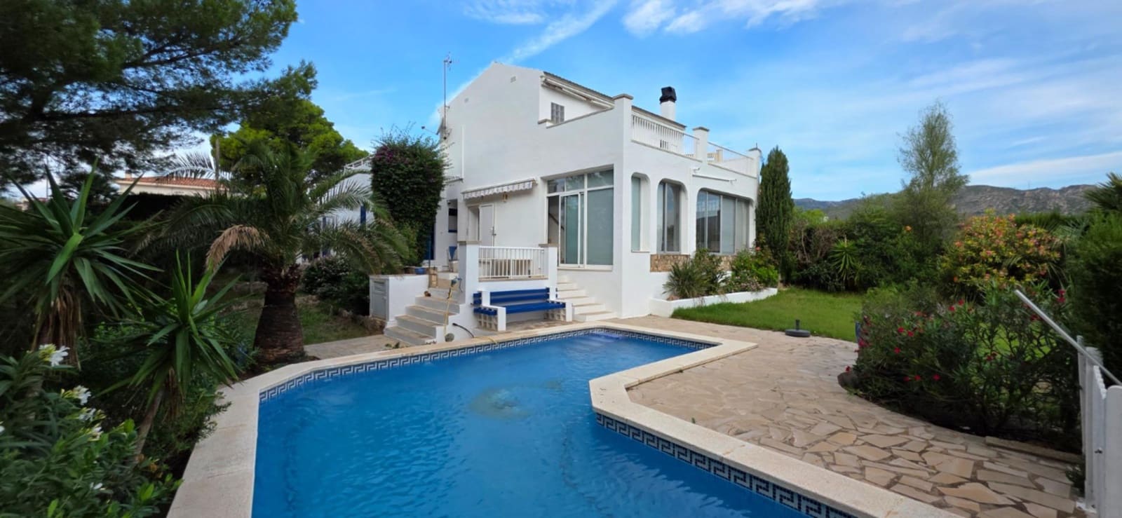 5 sypialnia Willa na sprzedaż w Calafat z basenem garażem - 375 000 € (Ref: 9338007)