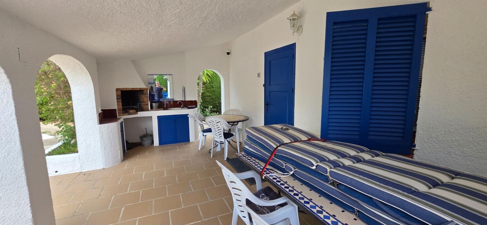 5 sypialnia Willa na sprzedaż w Calafat z basenem garażem - 375 000 € (Ref: 9338007)