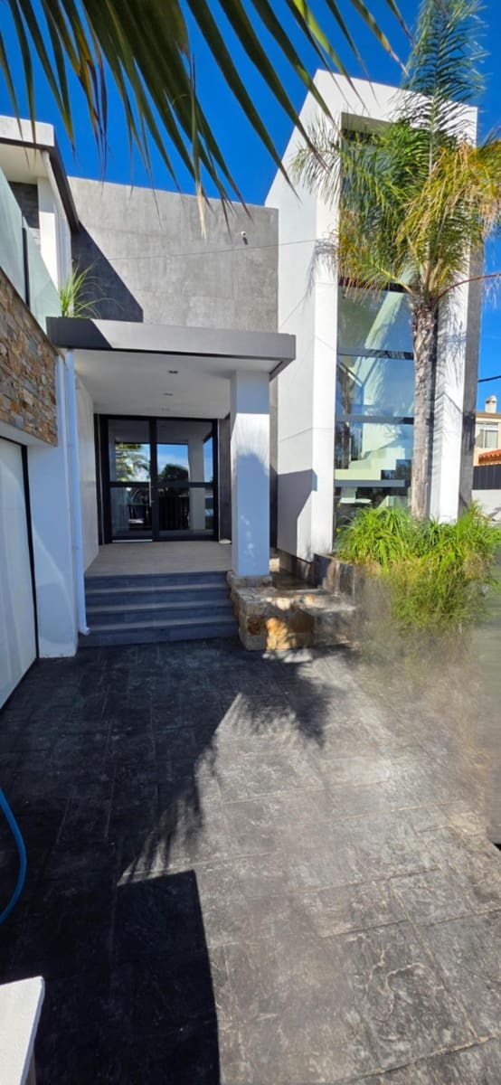 3 bedroom Villa for sale in L'Ametlla de Mar with pool - € 675,000 (Ref: 9355820)