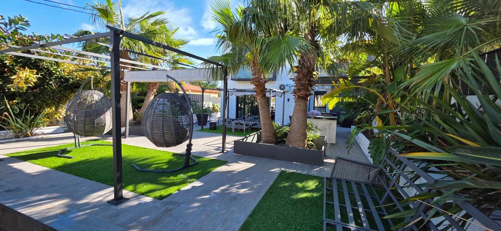 3 bedroom Villa for sale in L'Ametlla de Mar with pool - € 675,000 (Ref: 9355820)