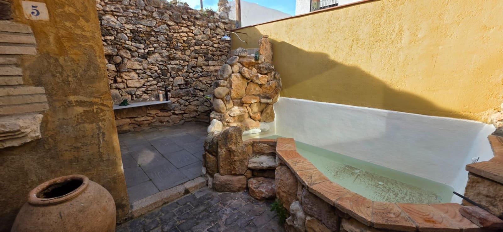 5 bedroom Townhouse for sale in La Riera de Gaia - € 410,000 (Ref: 9355821)