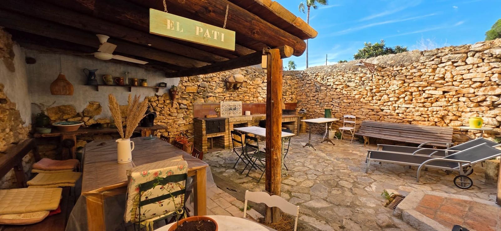 5 bedroom Townhouse for sale in La Riera de Gaia - € 410,000 (Ref: 9355821)