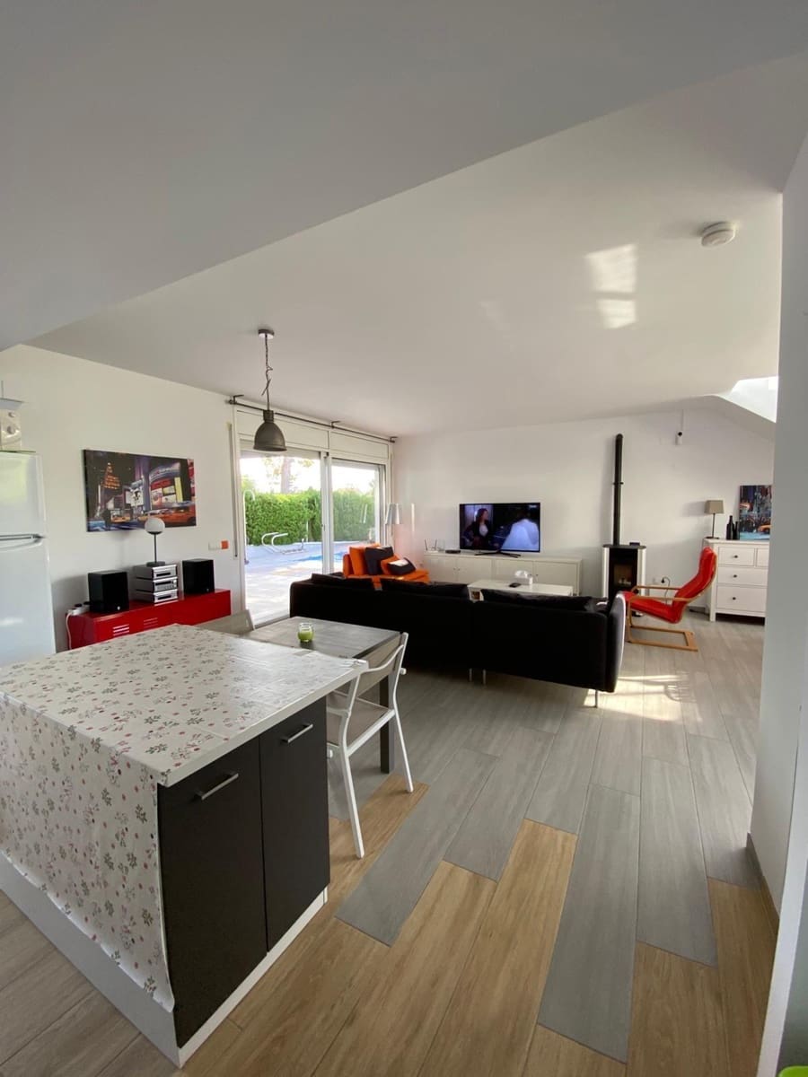 3 slaapkamer Villa te koop in L'Ametlla de Mar met zwembad - € 385.000 (Ref: 9373978)