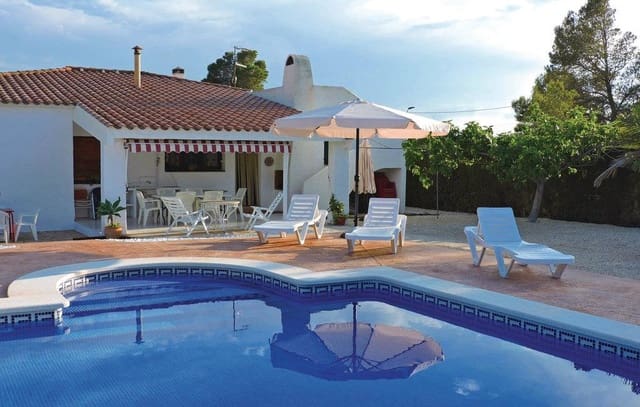 3 bedroom Villa for sale in L'Ametlla de Mar with pool garage - € 398,000 (Ref: 9398471)