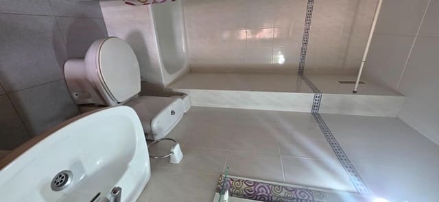 3 slaapkamer Flat te koop in L'Ametlla de Mar met garage - € 220.000 (Ref: 9414073)