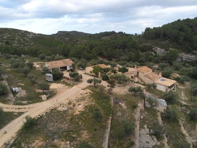 3 slaapkamer Finca/Landhuis te koop in El Perelló met garage - € 495.000 (Ref: 9468470)