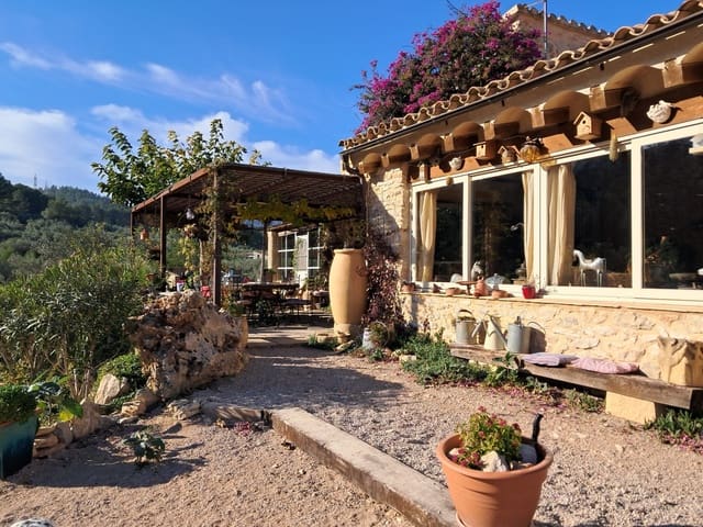 3 slaapkamer Finca/Landhuis te koop in El Perelló met garage - € 495.000 (Ref: 9468470)