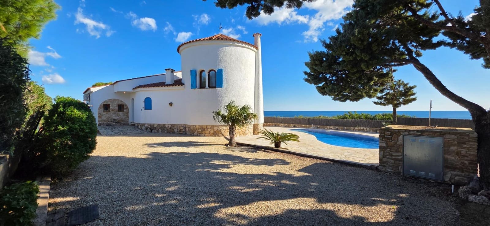 3 soveværelse Villa til salg i Calafat med swimmingpool - € 800.000 (Ref: 9485282)
