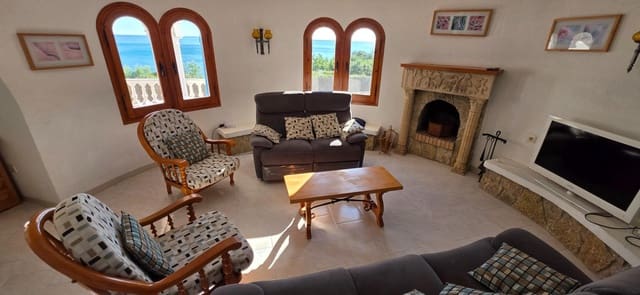 3 soveværelse Villa til salg i Calafat, L'Ametlla de Mar med swimmingpool - € 800.000 (Ref: 9485282)