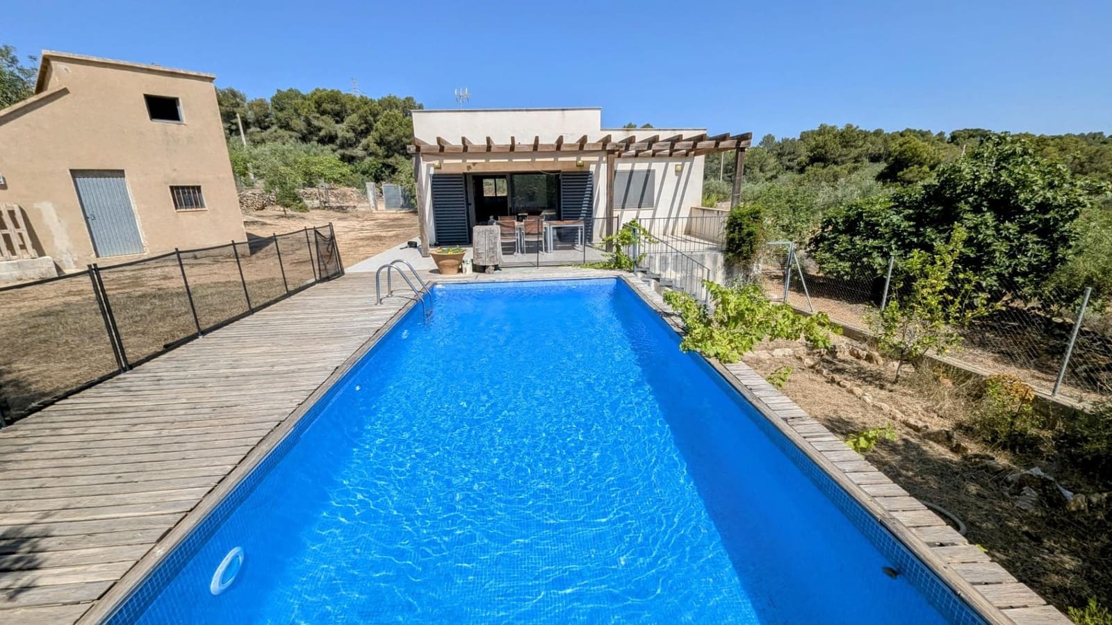 2 soverom Finca/Herregård til salgs i El Perello med svømmebasseng - € 275 000 (Ref: 9627474)