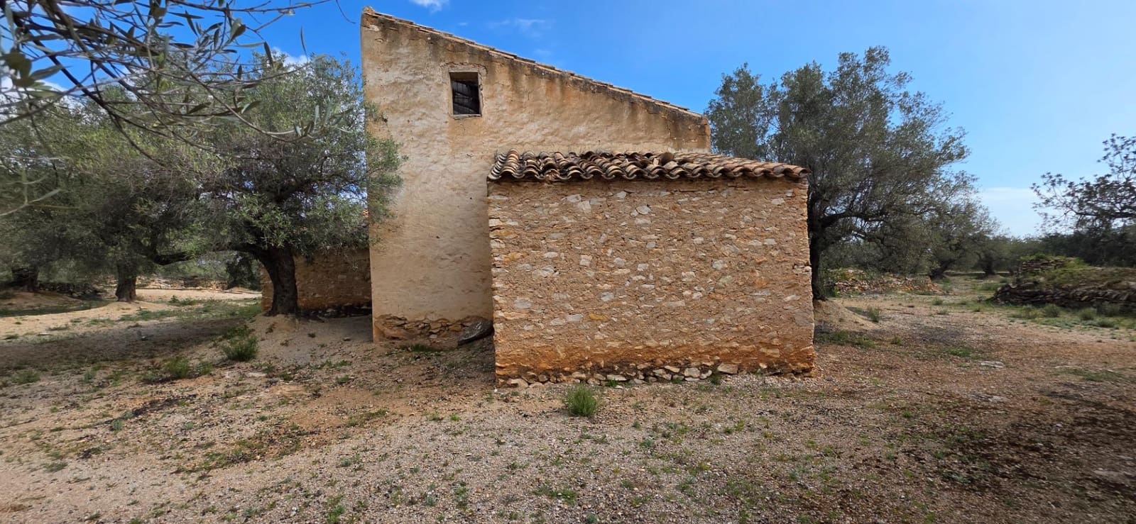 Finca/Country House for sale in L'Ampolla - € 240,000 (Ref: 9714914)