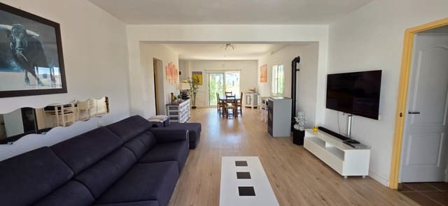 4 Zimmer Villa zu verkaufen in L'Ametlla de Mar mit Pool Garage - 340.000 € (Ref: 9714917)