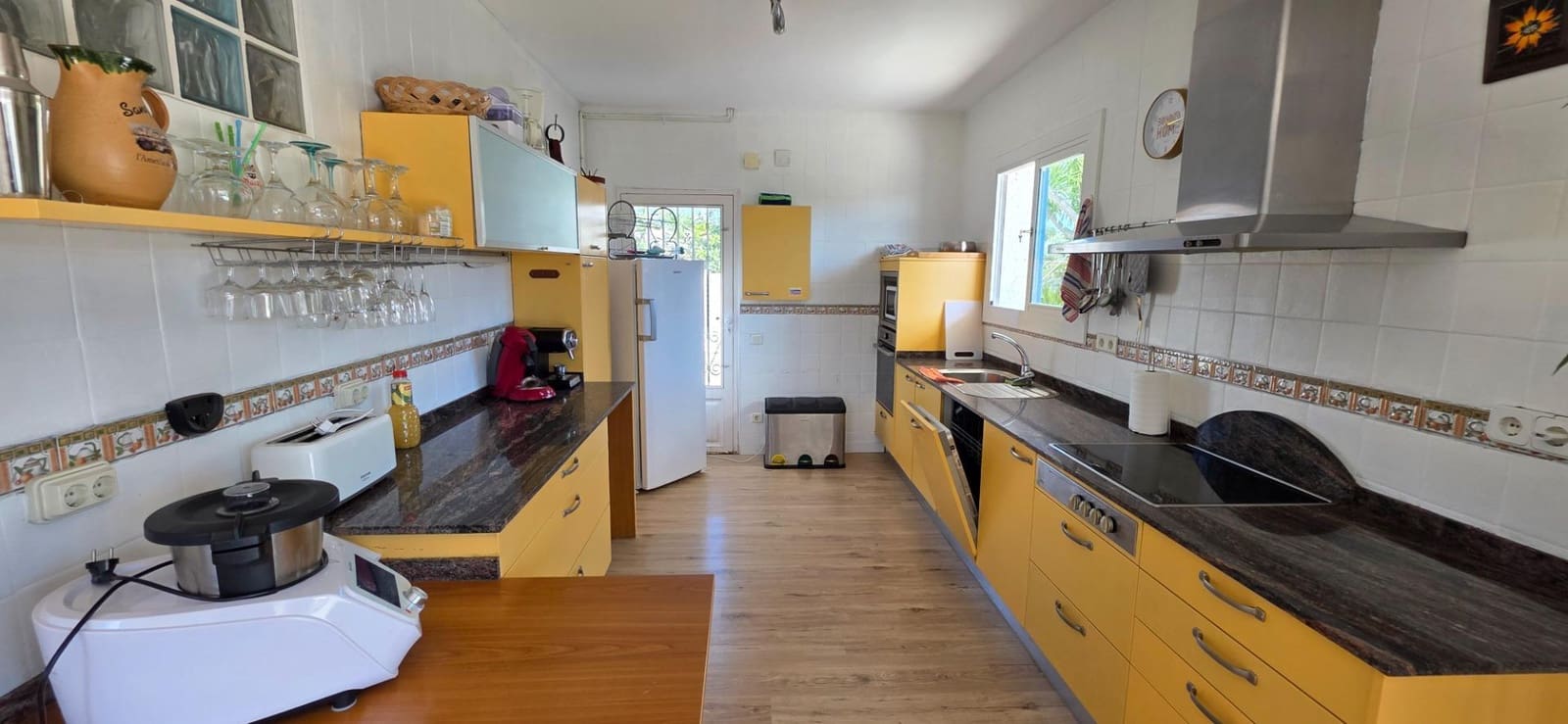 4 bedroom Villa for sale in L'Ametlla de Mar with pool garage - € 340,000 (Ref: 9714917)