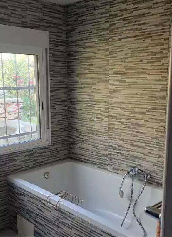 10 soveværelse Finca/Landehus til salg i L'Ampolla med swimmingpool garage - € 390.000 (Ref: 9726625)