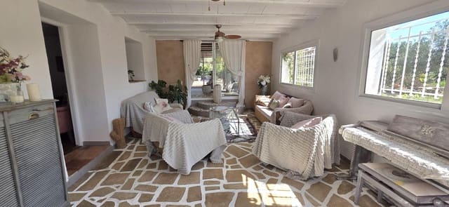 10 soveværelse Finca/Landehus til salg i L'Ampolla med swimmingpool garage - € 390.000 (Ref: 9726625)