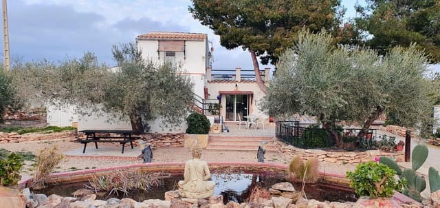 10 soveværelse Finca/Landehus til salg i L'Ampolla med swimmingpool garage - € 390.000 (Ref: 9726625)