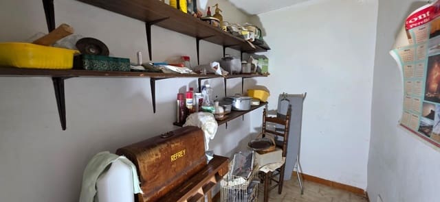 Hus till salu i El Perelló - 150 000 € (Ref: 9788384)