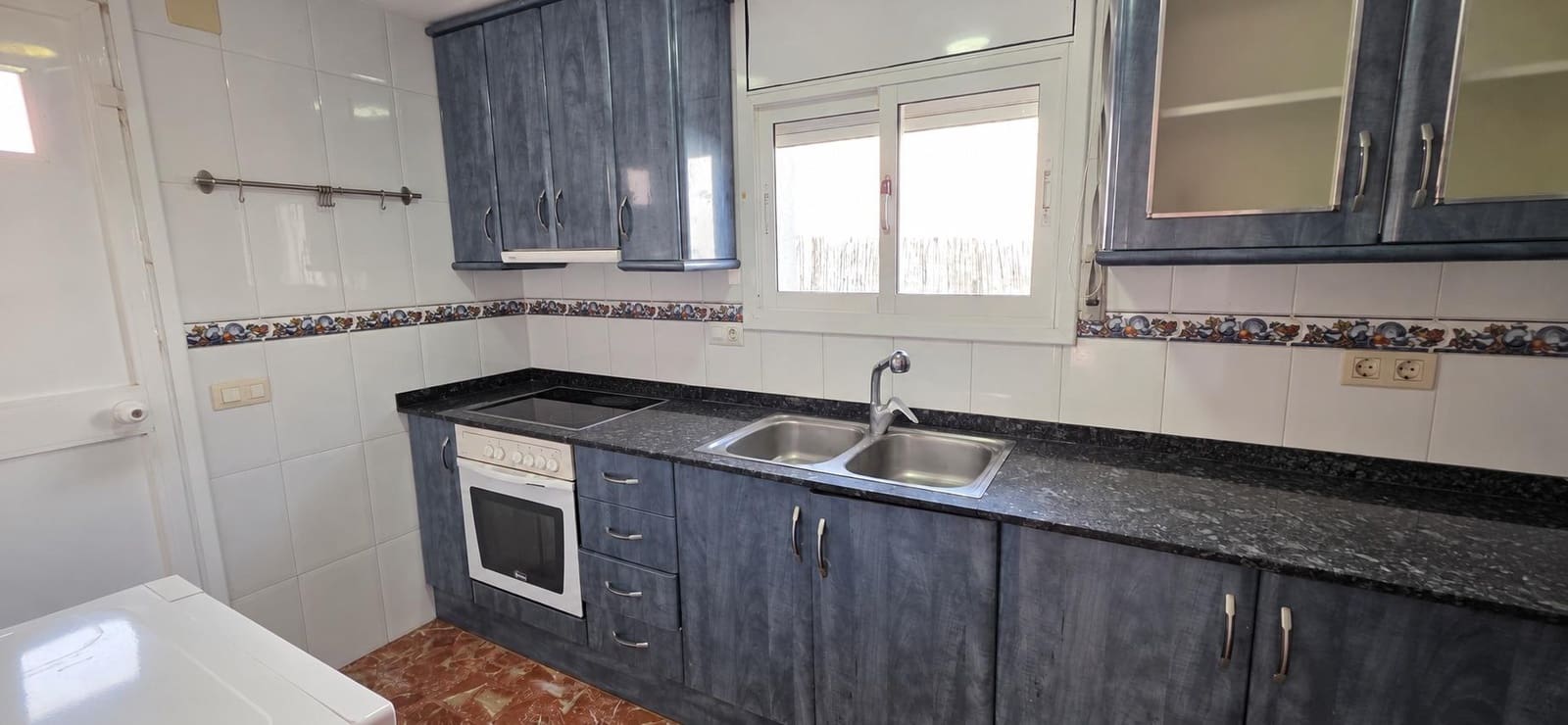 3 soverom Villa til salgs i Calafat med garasje - € 277 000 (Ref: 9794586)