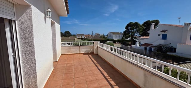 3 bedroom Villa for sale in Calafat, L'Ametlla de Mar with garage - € 249,000 (Ref: 9794586)