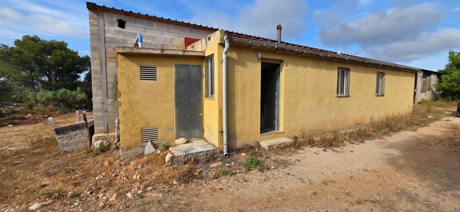 Finca/Country House for sale in El Perello - € 99,000 (Ref: 9818191)