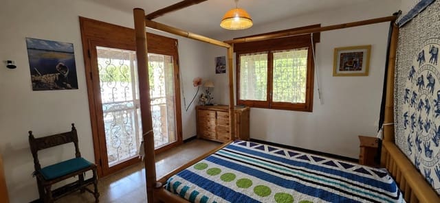 3 bedroom Villa for sale in L'Ametlla de Mar with pool garage - € 260,000 (Ref: 9836220)