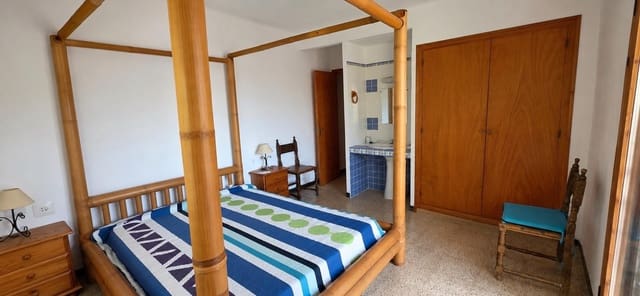3 bedroom Villa for sale in L'Ametlla de Mar with pool garage - € 260,000 (Ref: 9836220)
