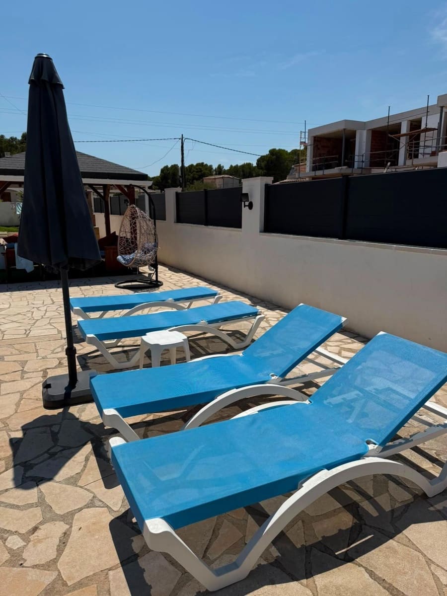 3 slaapkamer Villa te koop in L'Ametlla de Mar met zwembad garage - € 298.000 (Ref: 9876406)