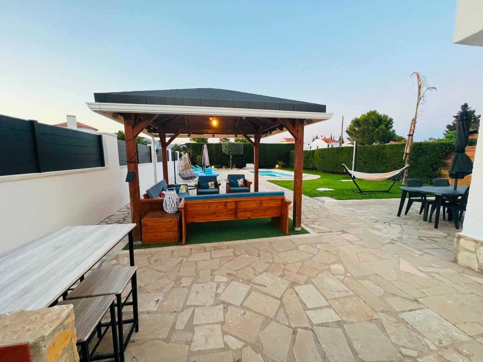 3 slaapkamer Villa te koop in L'Ametlla de Mar met zwembad garage - € 298.000 (Ref: 9876406)