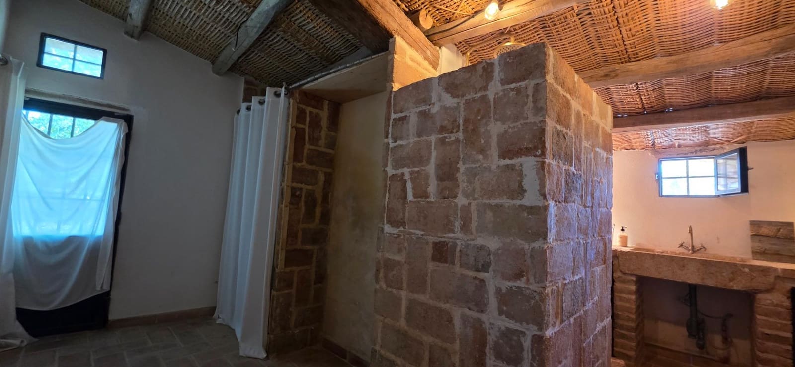 4 bedroom Finca/Country House for sale in Tivissa - € 395,000 (Ref: 9878808)