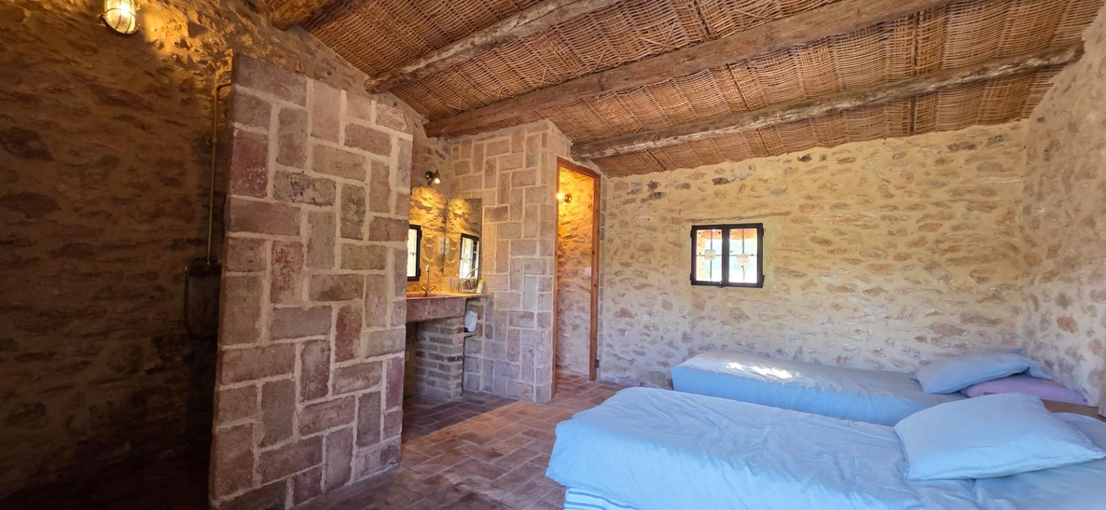 4 bedroom Finca/Country House for sale in Tivissa - € 395,000 (Ref: 9878808)