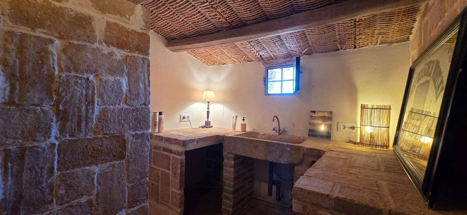 4 bedroom Finca/Country House for sale in Tivissa - € 395,000 (Ref: 9878808)