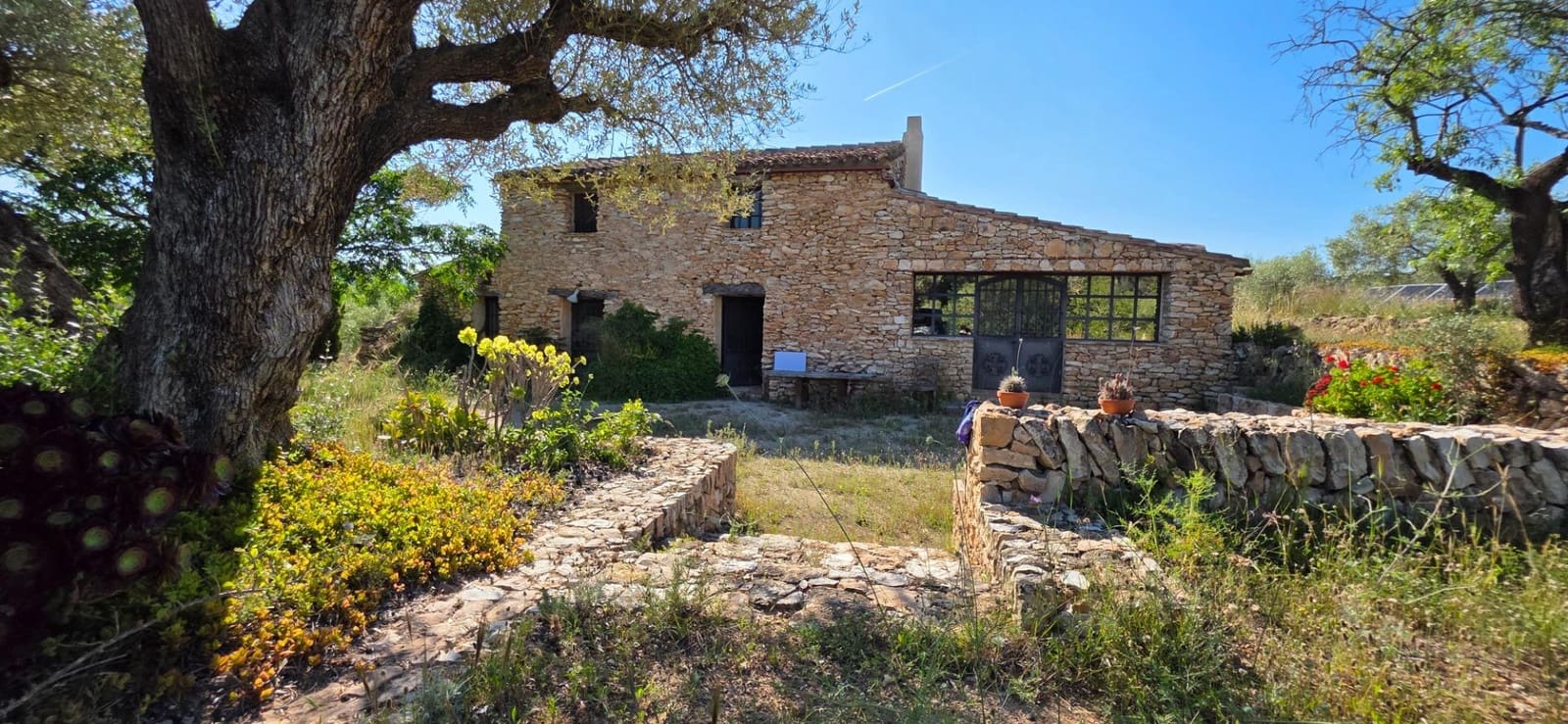 4 bedroom Finca/Country House for sale in Tivissa - € 395,000 (Ref: 9878808)