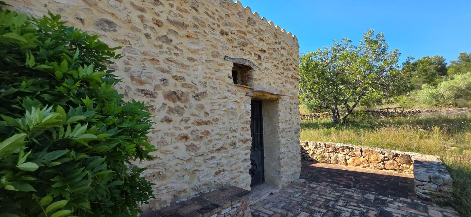 4 bedroom Finca/Country House for sale in Tivissa - € 395,000 (Ref: 9878808)