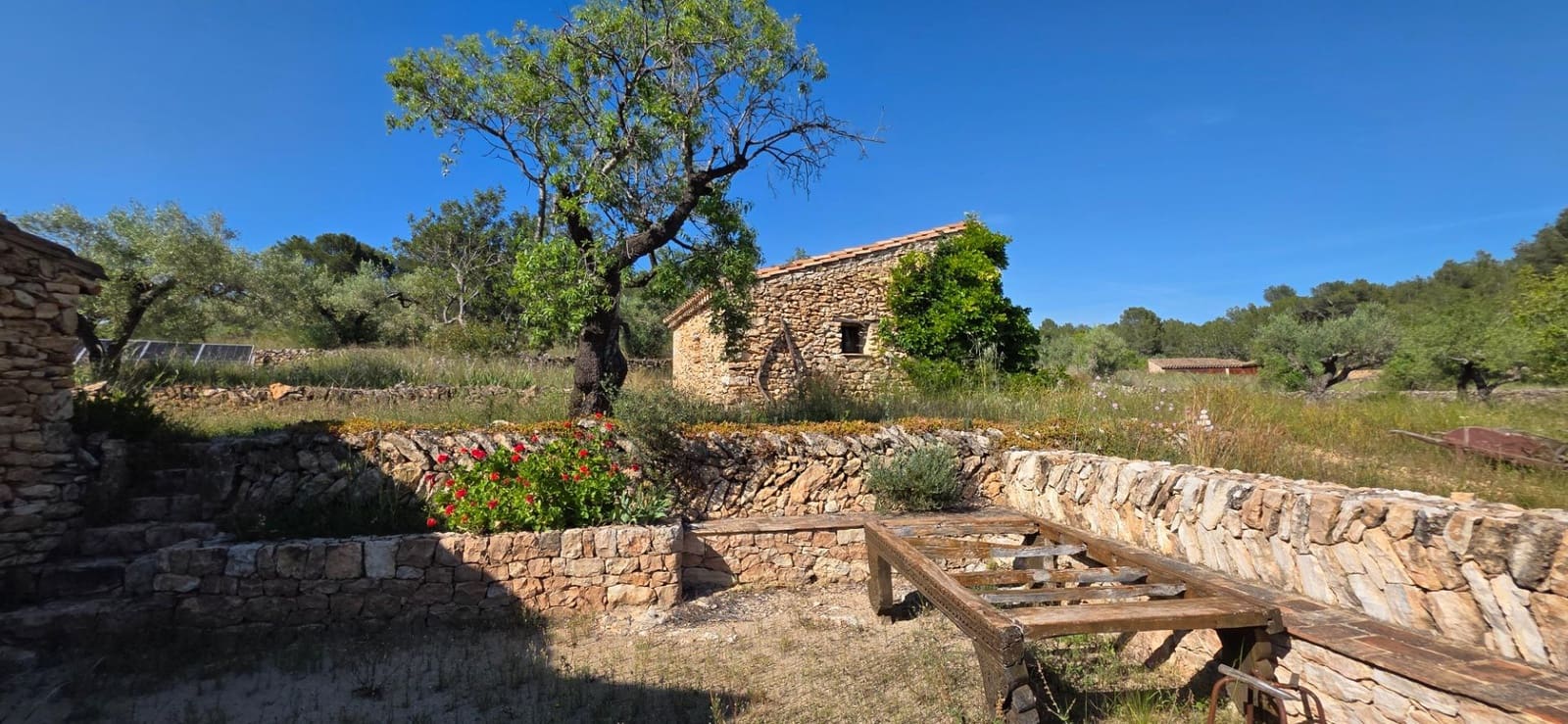 4 bedroom Finca/Country House for sale in Tivissa - € 395,000 (Ref: 9878808)