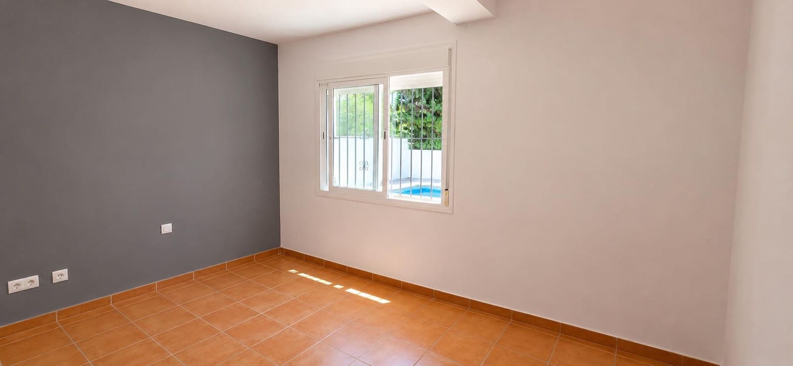 3 chambre Villa/Maison à vendre à L'Ametlla de Mar avec piscine garage - 270 000 € (Ref: 9878809)