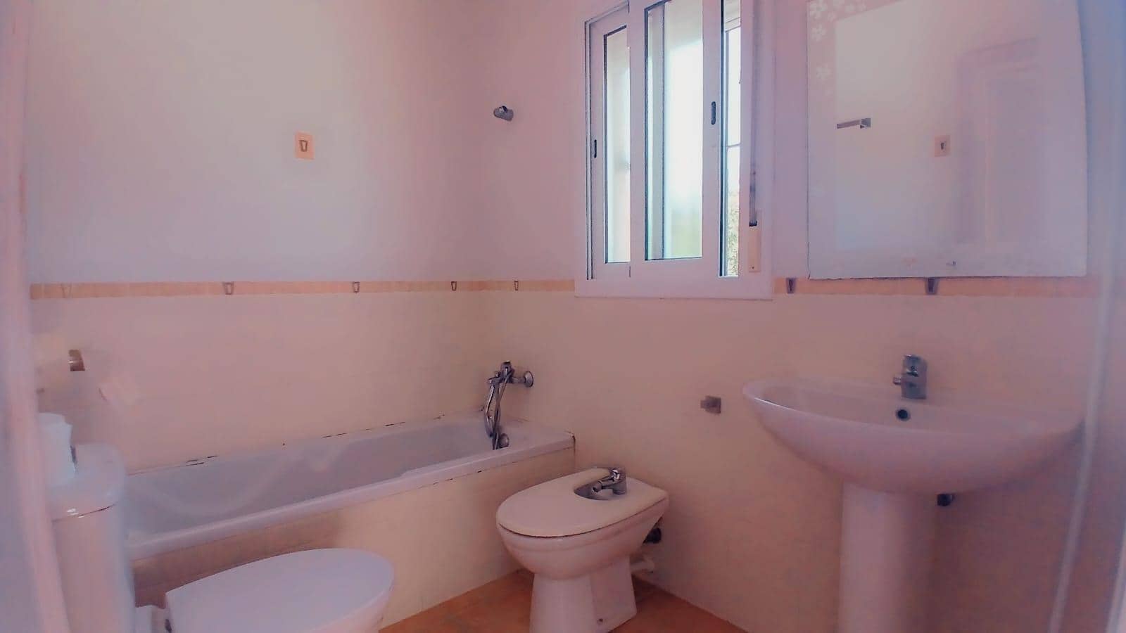 3 bedroom Villa for sale in L'Ametlla de Mar with pool garage - € 270,000 (Ref: 9878809)