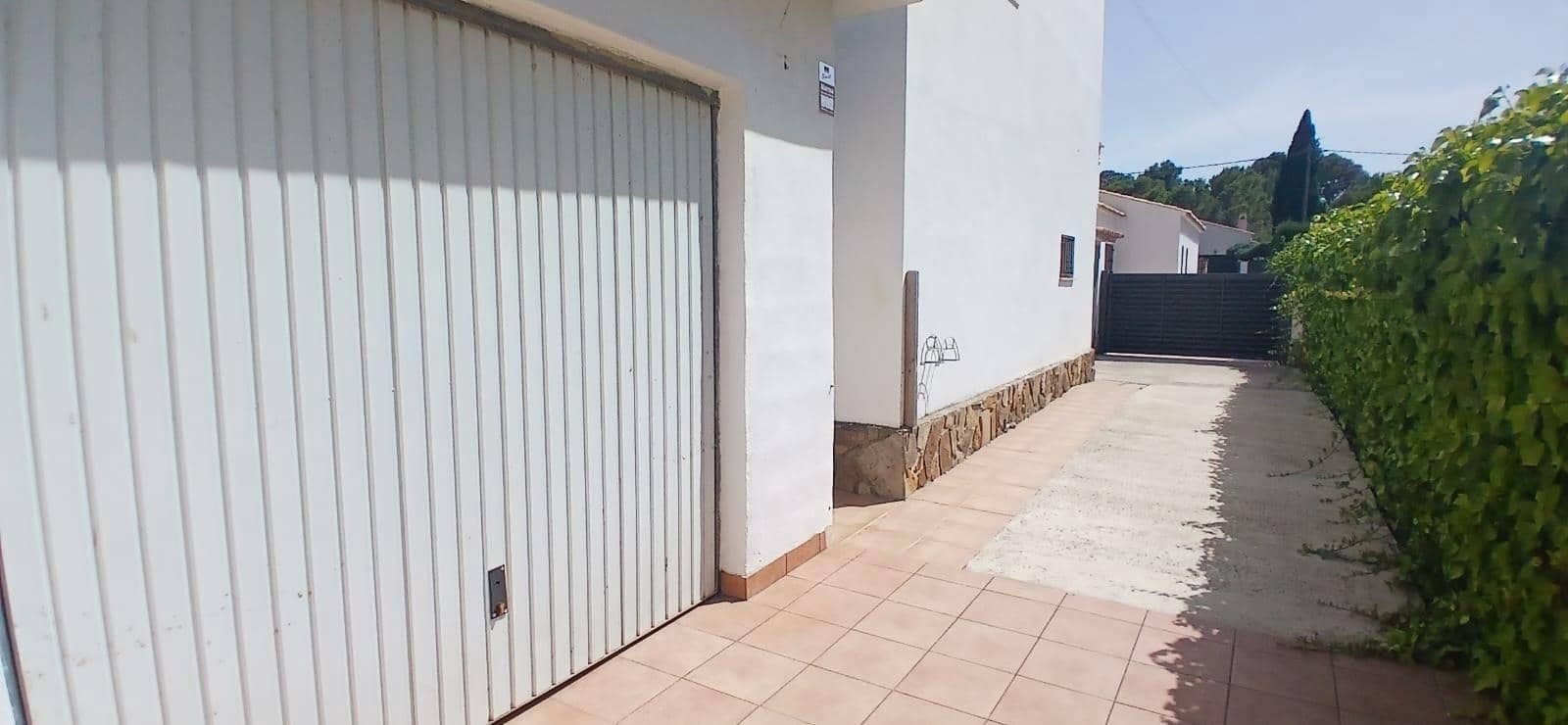3 bedroom Villa for sale in L'Ametlla de Mar with pool garage - € 270,000 (Ref: 9878809)