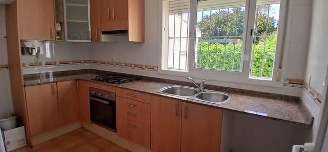 3 slaapkamer Villa te koop in L'Ametlla de Mar met zwembad garage - € 270.000 (Ref: 9878809)