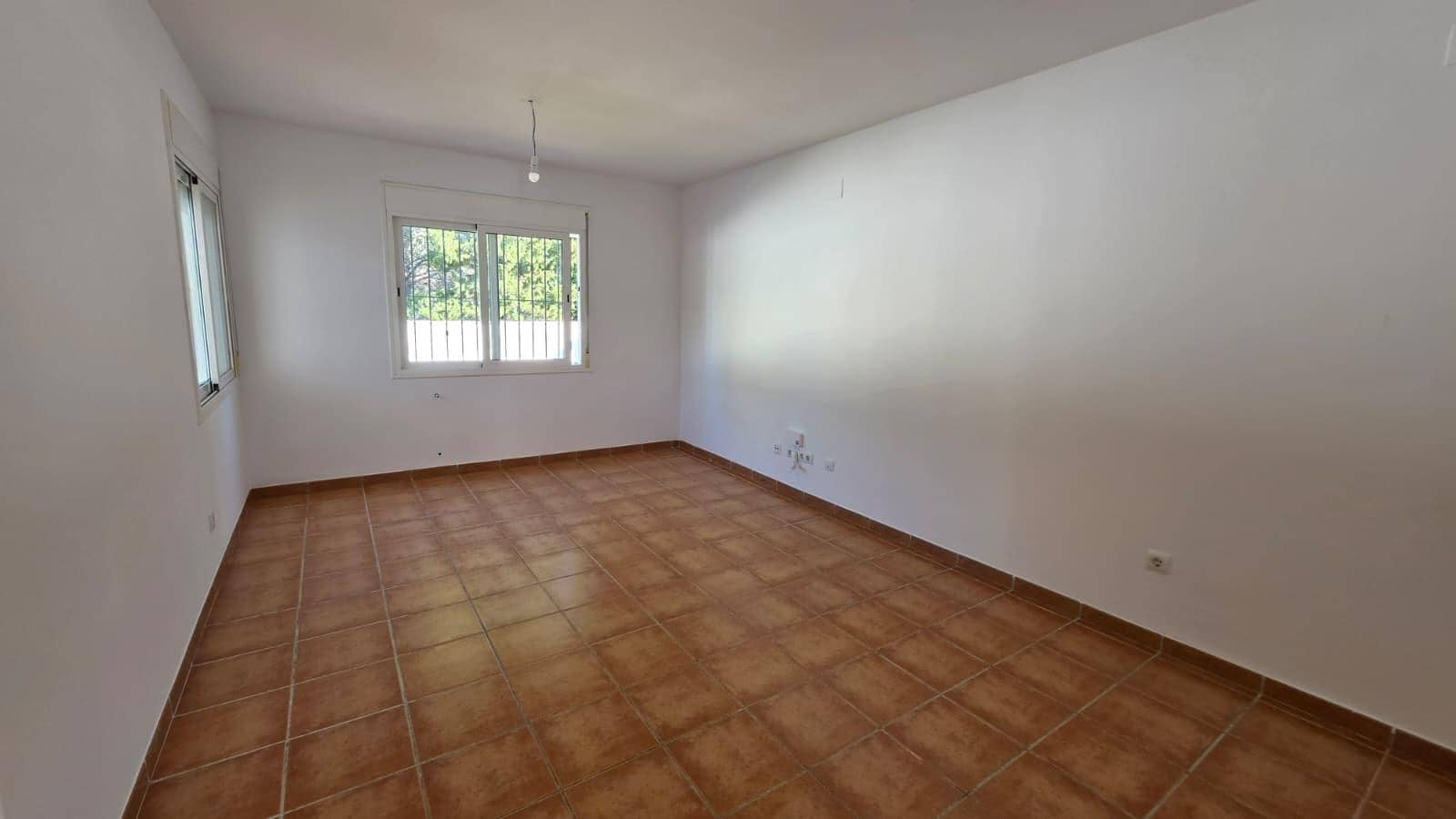 3 sypialnia Willa na sprzedaż w L'Ametlla de Mar z basenem garażem - 259 000 € (Ref: 9878809)