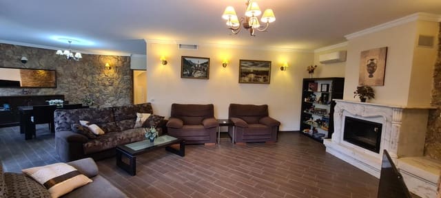 5 slaapkamer Villa te koop in L'Ametlla de Mar met zwembad garage - € 1.080.000 (Ref: 9884789)