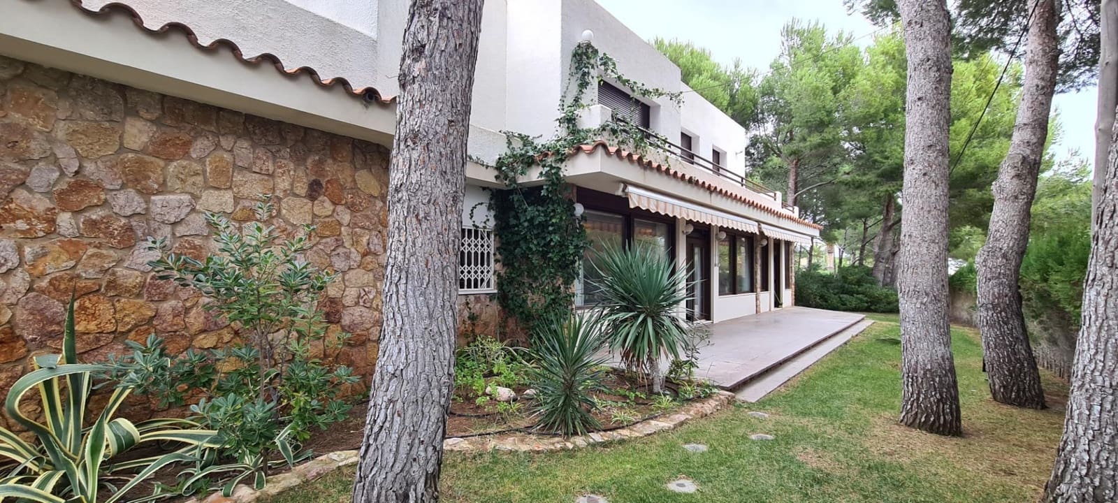5 bedroom Villa for sale in L'Ametlla de Mar with pool garage - € 1,080,000 (Ref: 9884789)