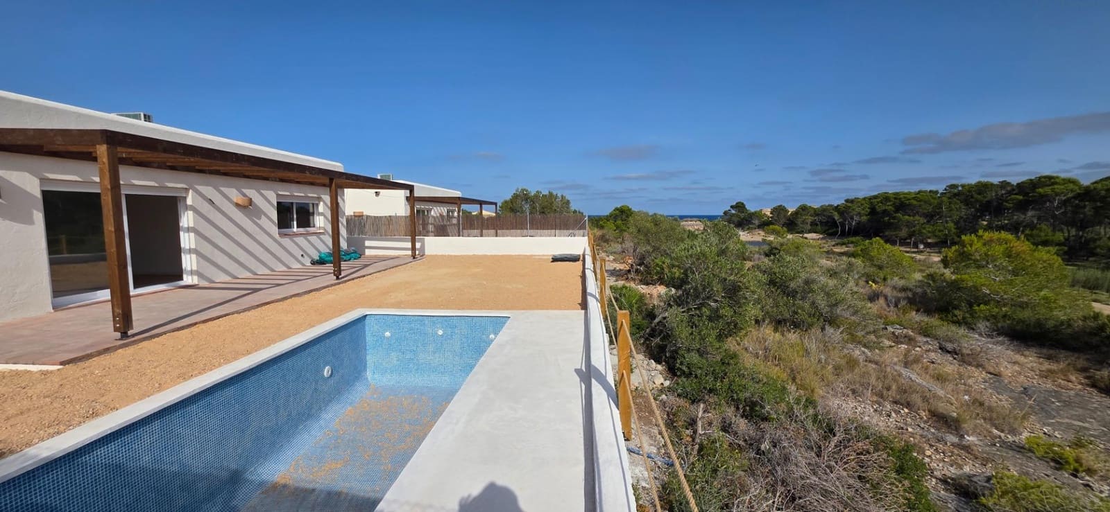 4 slaapkamer Villa te koop in L'Ametlla de Mar met zwembad garage - € 639.950 (Ref: 9927388)