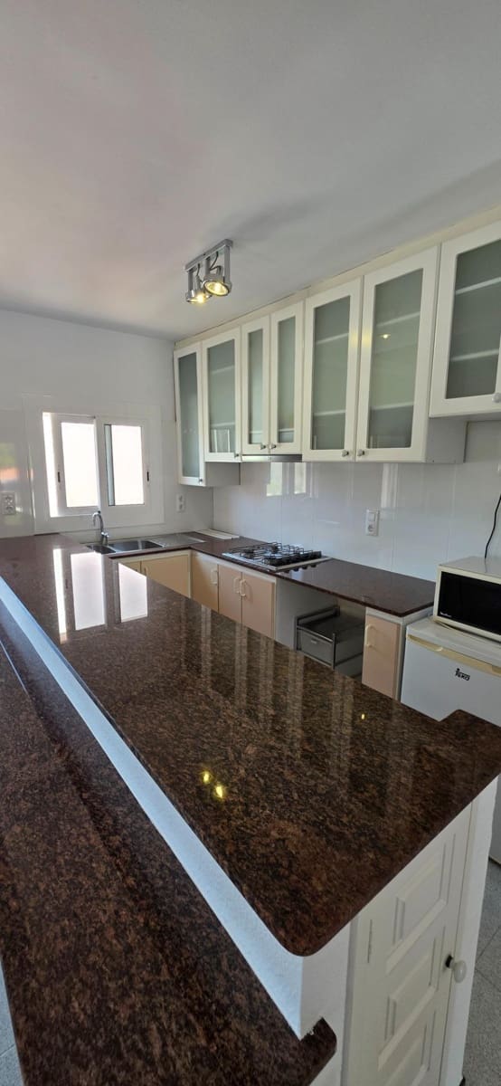 5 soverom Villa til salgs i L'Ametlla de Mar med svømmebasseng garasje - € 565 000 (Ref: 9927389)