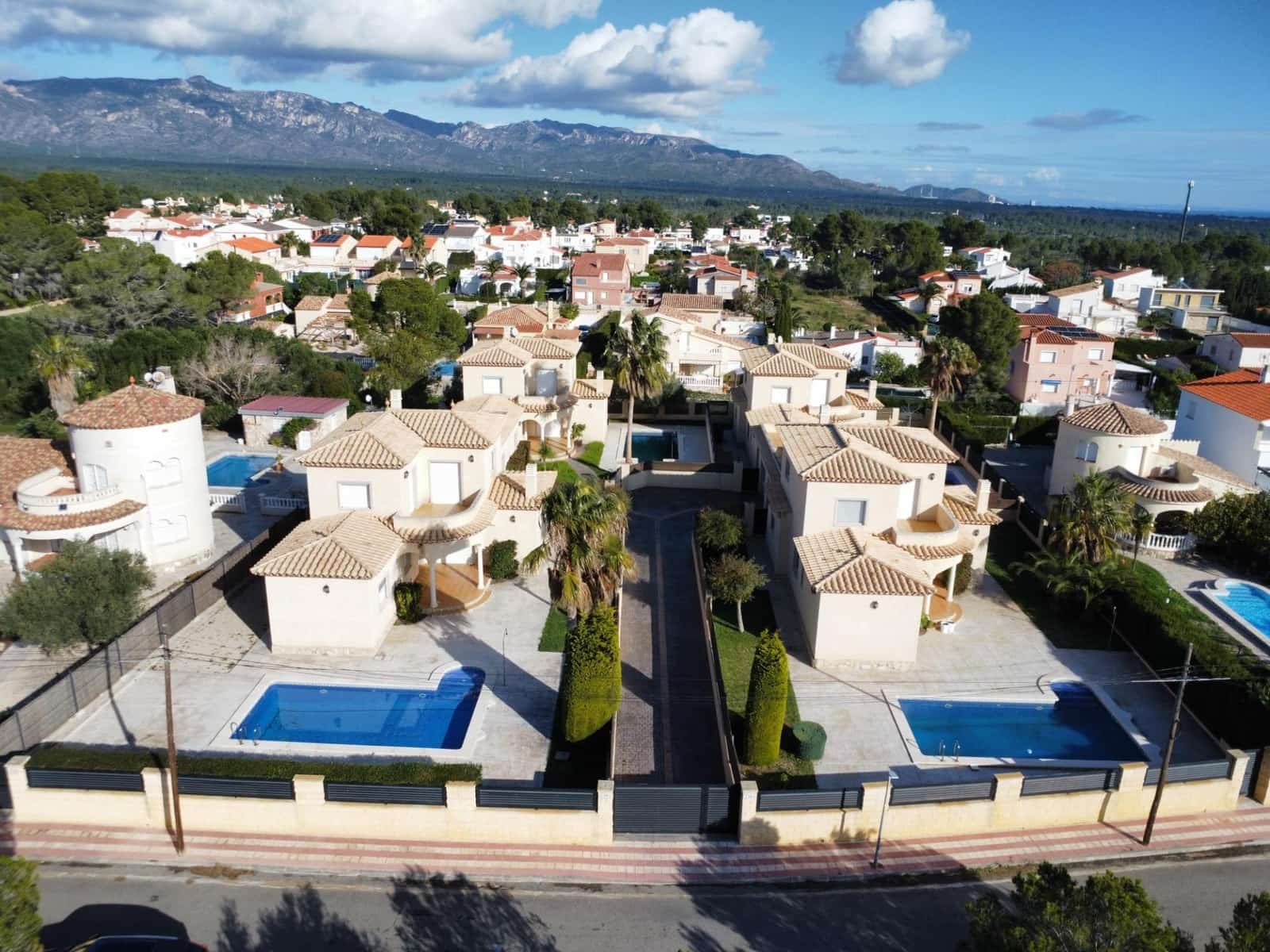 4 soverom Villa til salgs i L'Ametlla de Mar med svømmebasseng garasje - € 365 000 (Ref: 9947904)
