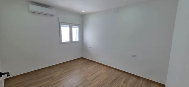 3 chambre Maison de Ville à vendre à El Perelló avec garage - 182 000 € (Ref: 9949767)