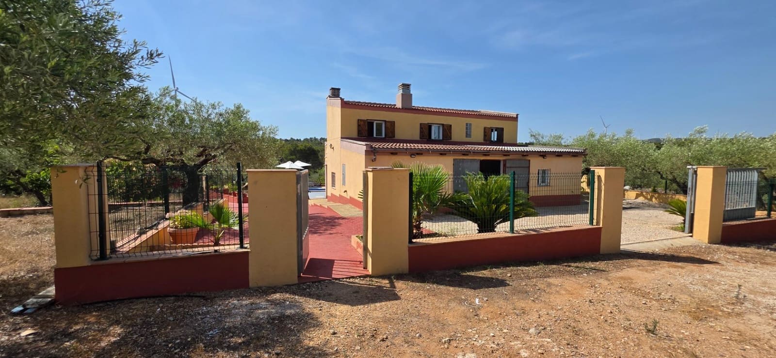 3 soverom Finca/Herregård til salgs i El Perello med svømmebasseng garasje - € 285 000 (Ref: 9959773)